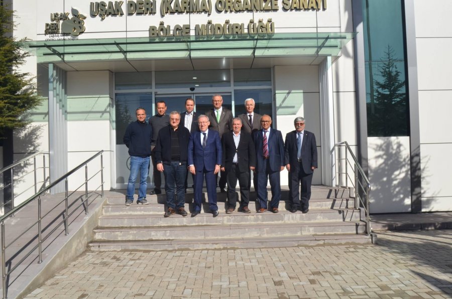 T.B.M.M. 22. ve 23.Dönem Milletvekili Murat Mercan ile Uşak Kanyon Koleji sahibi Prof.Dr.Servet Karahan Yönetim Kurulumuzu ziyaret etti.603cebf43c89d.jpg